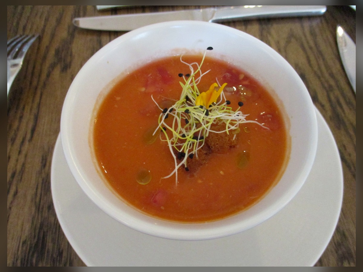 Gaspacho tomate, poivron et concombre