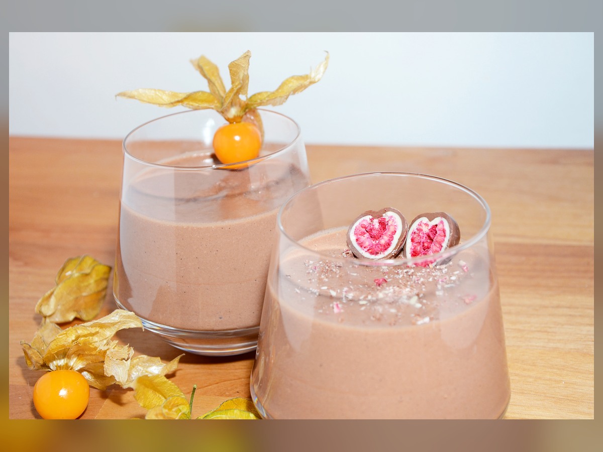 Mousse au chocolat noir et framboises