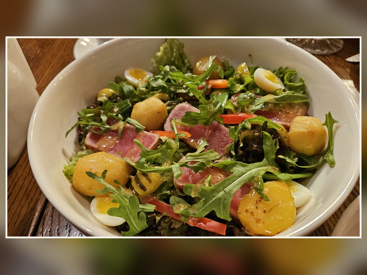 Salade niçoise au thon mi-cuit